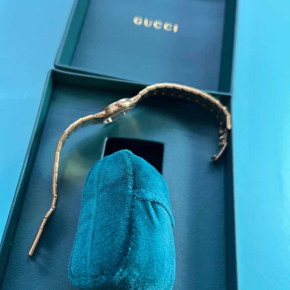 Gucci Gold Timepiece 3300.2.L Gold Plated - Picture 8 of 11